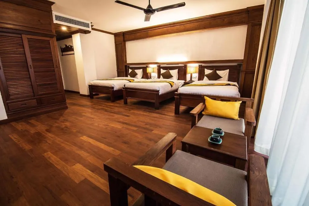 **** Üdülőközpont The Palm Hotel Sihanoukville Kambodzsa