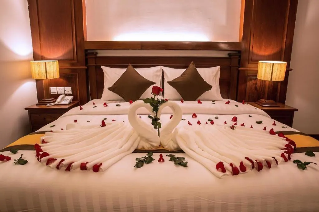 The Palm Hotel Sihanoukville 4*,