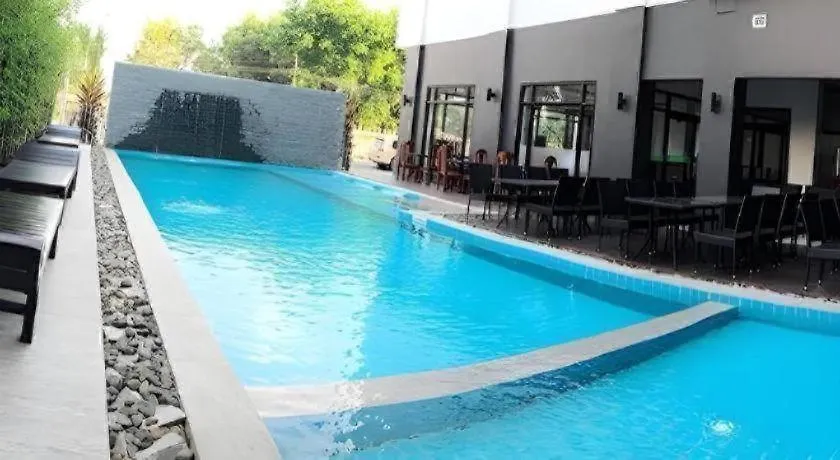 **** Üdülőközpont The Palm Hotel Sihanoukville Kambodzsa