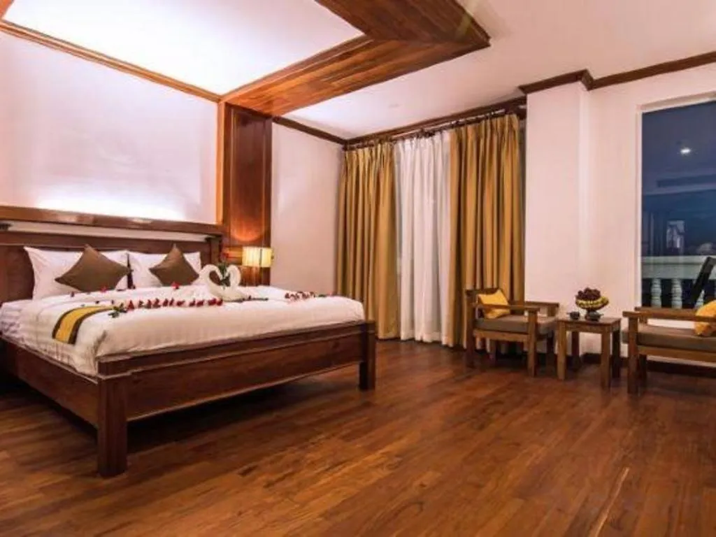 **** Üdülőközpont The Palm Hotel Sihanoukville Kambodzsa